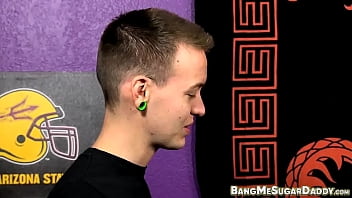 Preview 1 of Amateur Mom Son Webcam - Twink bottom Chris Jett ass fucked by gay Mitch Vaughn