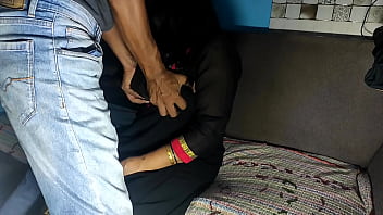 Preview 1 of 16 Years Virginsmall Having Porn - सविता बोली बहुत दिनों से चुदी नहीं हूं आज मुझे से चोद दो राजा
