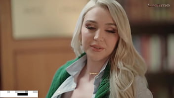 Preview 2 of Porn Video Old Xxx - Rubia tetona prueba su primer anal