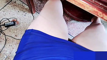 Preview 3 of Soft Buts - Me quedo sola en casa y aprovech&eacute_ para ver porno y me comienzo a tocar