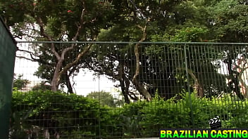 Preview 1 of Xxxshort Movies - Bonitinha gostosinha deliciosa faz a sua primeira vez brazilian casting faz cena com experiente ator Max Maranhao  e entra rola dele gostoso e geme.