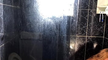 Preview 3 of Www Xnxx Com Gt - Novinho comendo a tia do seu amigo no banheiro da casa dela branquinha gostosa
