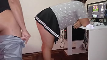 Preview 3 of Sadie West Vs Shane Diesel - Entra al cuarto de mi madrastra y la pongo que me haga una buena mamada de polla hasta sacarme la leche
