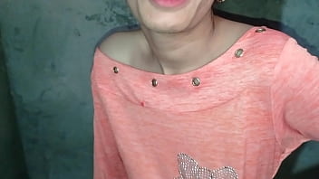 Preview 1 of Hit Mom Night Sex - Peeing in toilet ladki full HD with DESISLIMGIRL