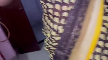 Preview 1 of Neeru Massage Fuking - Desi bhabhi in saree hot dirty sex with Hindi audio