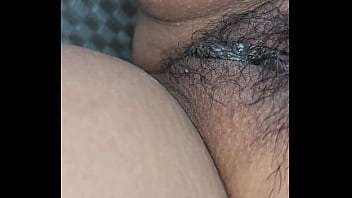 Preview 1 of Indian Bra Seller Sex - Le gusta mostrar los peluches