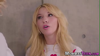 Preview 1 of Www Sex Wep - Cute teens licking hot milf