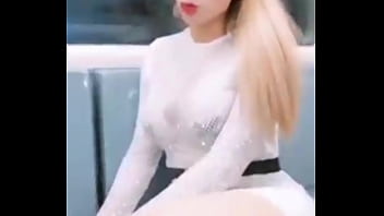 Preview 2 of American Sexy Videos In Hd - FUI AL VAGON DE ATRAS DEL METRO Y MODELE MUY SENSUALMENTE EN UN VESTIDO QUE TENGO