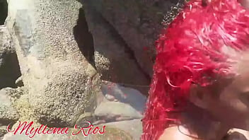 Preview 1 of Verga Parada En La Calle - grupo tenta fazer sexo na praia sem ser pego - flagra real