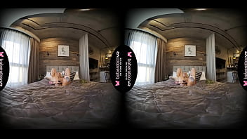 Preview 3 of Sis Videogames Bro Fuck - Solo blonde girl,  Mika is alone and very naughty,  in VR