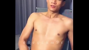 Preview 2 of English Baby And Old Xxxx - Mẫu ảnh đẹp trai sục cặc