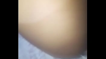 Preview 4 of Milf In Bus - Novinha mostrando a bucetinha para o chush