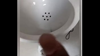Preview 4 of Karitana Karif Inda - quando vou mijar em banheiro publico os caras ficam loucos com meu pau,  completo RED