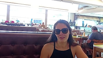 Preview 3 of Xxx Tapsi Videos - Raquel tirou a calcinha dentro do restaurante e come&ccedil_ou se masturbar em p&uacute_blico