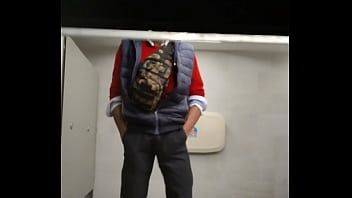 Preview 2 of Bangind - otra chaqueta en los ba&ntilde_os