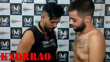 Preview 1 of Iniyot Pwet - A FESTA PEGANDO FOGO EU PROVANDO O TRANSBOY DELICIOSO!