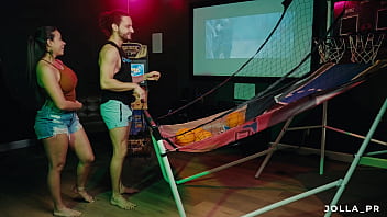 Preview 2 of Cucu Dipaksa - Beautiful Latina MILF Jolla gets fucked while shooting hoops at her friend&#039_s game room