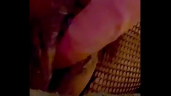 Preview 3 of Blackmid Mom Son Fuck - Me entra todo mi juguete