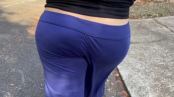 Preview 3 of Tante Ku Ingin Sex - Mom Walking Around The Neighbor Flashing Her Fat Ass