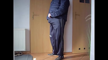 Preview 2 of Femdom Human Toilet Slave Funnel - Moje śliskie dresy i kurtka do zalewania spermą
