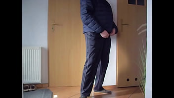 Preview 1 of Femdom Human Toilet Slave Funnel - Moje śliskie dresy i kurtka do zalewania spermą