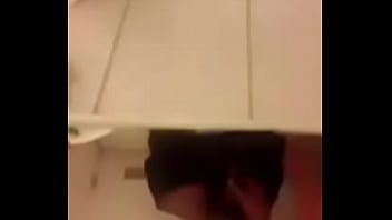 Preview 4 of Slow Swingers - Meando en ba&ntilde_o p&uacute_blico
