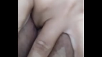 Preview 2 of Bipasha Aktar - minha m&atilde_e mostra a buceta pra mim