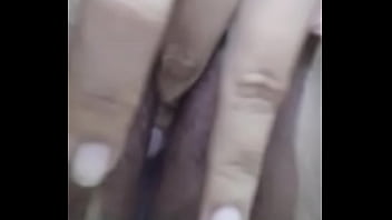 Preview 1 of Bipasha Aktar - minha m&atilde_e mostra a buceta pra mim