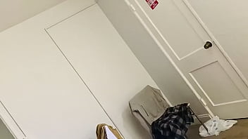 Preview 4 of Www Six Video Download - GAKTRIZZY walked in when bfreakl06 was about to go KRAZY where was gakteeem4 ?