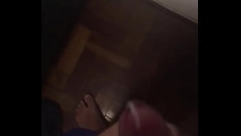 Preview 1 of Teen Skirt Rape - H&eacute_tero Batendo uma e gozando muito