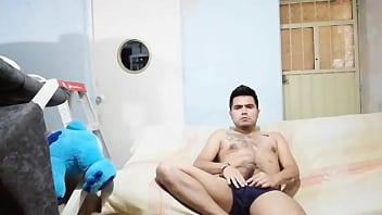 Preview 3 of Massing Boobs - Apasionado pintando mi casa en calzones me pone caliente