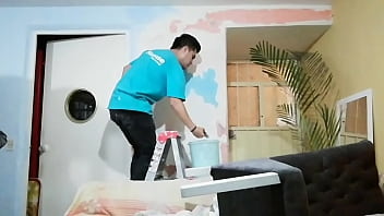 Preview 1 of Massing Boobs - Apasionado pintando mi casa en calzones me pone caliente