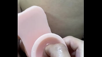 Preview 4 of Porn With New Zealand Beauty - 妻のマンコを極太ディルドで犯す