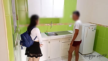 Preview 1 of Mom Hotsex New Videos Son - me ruega que me la folle en la cocina  despues de verme desnudo,  se la meto toda antes que llegue alguien y nos pille en plena accion