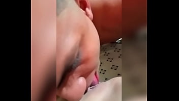Preview 2 of Mom Xnx Ind - Me da rico y me hace un oral delicioso y acaba muy caliente
