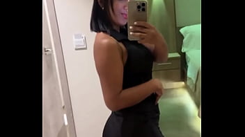 Preview 4 of Seil Bhand Sexey Video New - Me invitar&iacute_as a comer ? Si me das rt salgo contigo