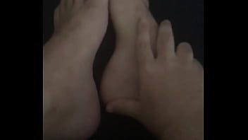 Preview 1 of Hd Masala Porn - Brincando com meus Lindos p&eacute_s de macho - massagem nos p&eacute_s