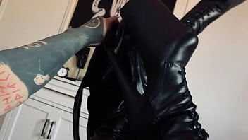 Preview 4 of Heavy Cum Flow Through Pussy - TRASHQVEEN: Goth Trans POV in Fetishwear