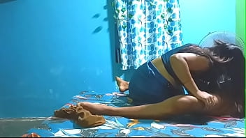 Preview 2 of Mia Khalifa Bbc New Video - मालिस करते हुए वाइफ ने लंड चूसा और काउगर्ल स्टाइल सेक्स किया night cinema की बेस्ट वीडियो