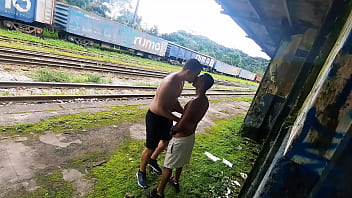 Preview 1 of Curly Haired Girl On Webcam - Quase foram flagrados pelos funcionarios da ferrovia.