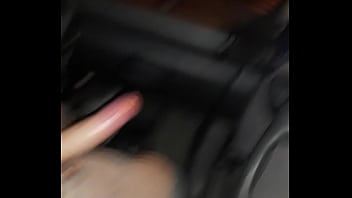 Preview 1 of Emil Shyti - Rola dura dentro do carro