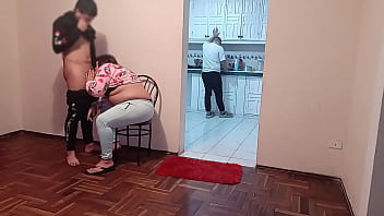 Preview 2 of Small Boy Beg Girls Fucking - Voy ala casa de mi mejor amigo y la esposa es toda una puta siempre quiere que yo la folle porque lo hago mejor que su esposo