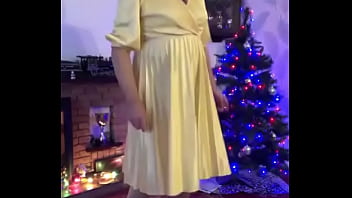 Preview 1 of Xxi Dong Com - JOHANNA CLAYTON CHRISTMAS TREE DANCE 1