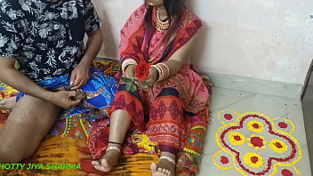 Preview 2 of Family Storked Com - XXX जिया ने Covid-19 में किराया माफ करवाने के लिए अपने मकान मालिक से खूब चुत मरवाई !