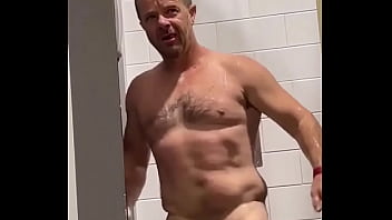 Preview 3 of Bibe Sex Porncom - Thick guy shows off