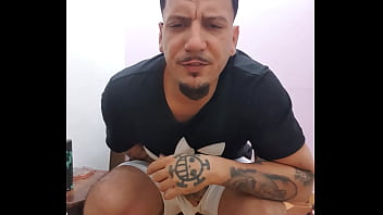 Preview 1 of Bigger Than Feet - Cad&ecirc_ as putinhas submissas