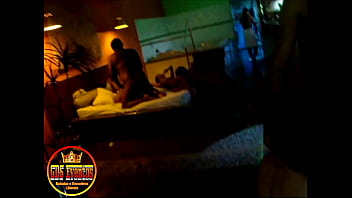 Preview 4 of Dirk Gay - Festinha com amigas no Motel