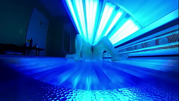 Preview 3 of Liza Ann Y Jordy - Sexy BBW Playing Public Tanning Bed