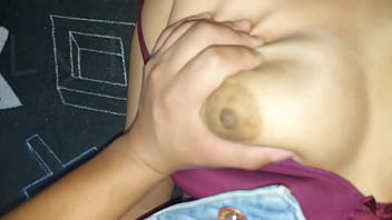 Preview 3 of Japanese Hospital Nurses - Invito a mi vecina a ver pel&iacute_culas y me la termino cogiendo