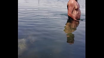 Preview 2 of Kidneppind And Rape - Thongslut dips in the water